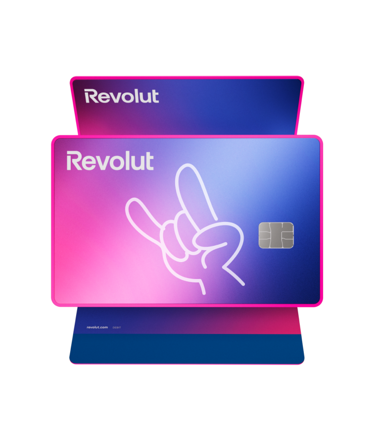 Twee moderne Revolut-betaalkaarten in roze-blauw verloop met witte hand die een peace-teken maakt en zichtbare chip.